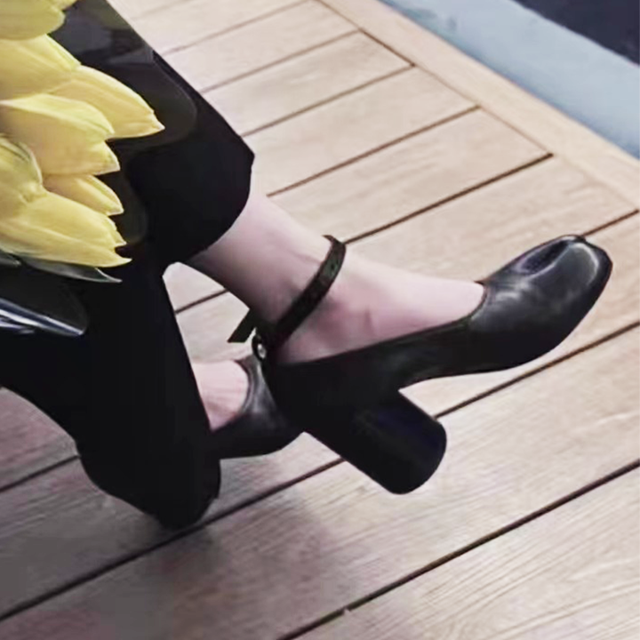 Split-toe Slingback Flats - Arno Conti Shoe